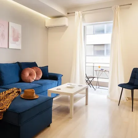 Traveler S Sanctuary, Ideal For Work And Explore *